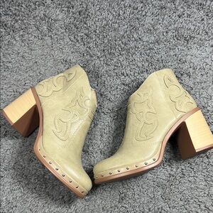 Tinstree cowboy booties block heel and studded cowboy booties size 7